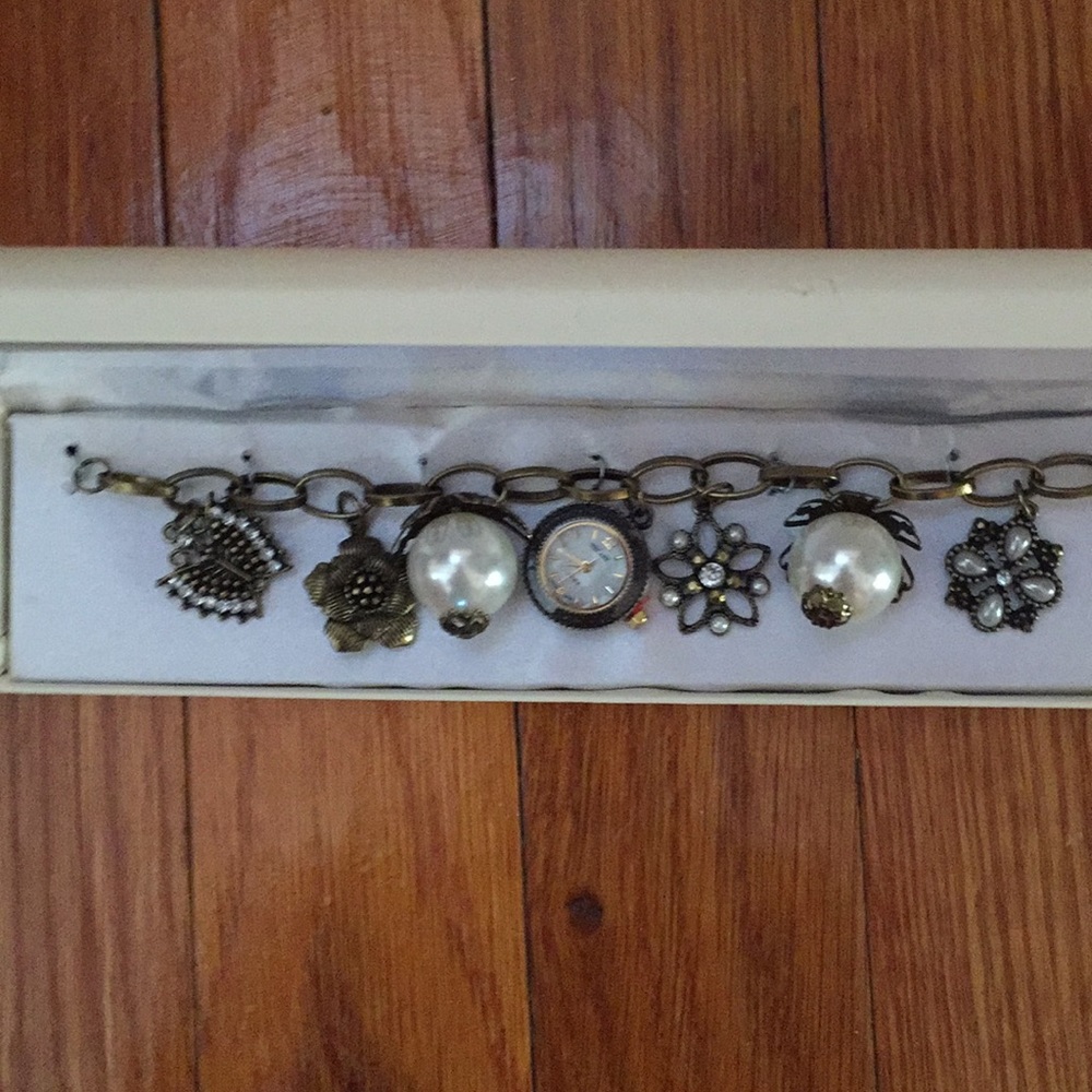 Vintage bracelet watch